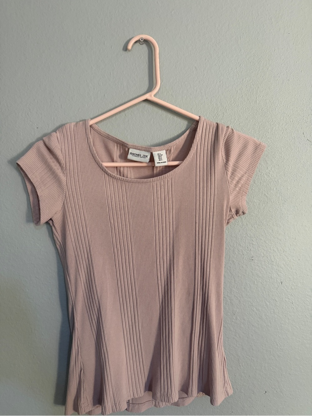 Rachel Zoe Ribbed Scoop Neck Short Sleeve Top